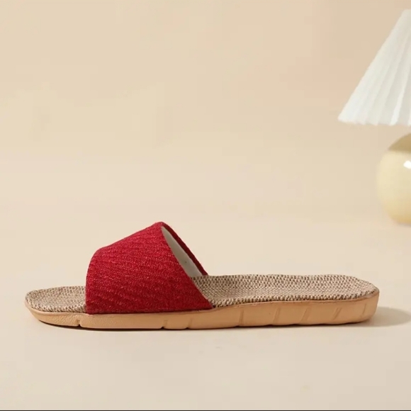 NEW!! Women's Trendy Red Pair of Beach Sandal Slides!! Always Open to Offers !! - Picture 7 of 12